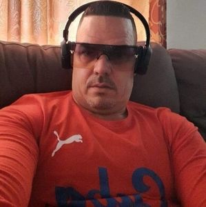 Meet your Posher, Frank